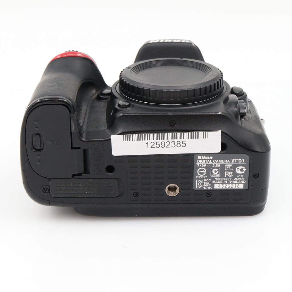 Nikon D7100 body used