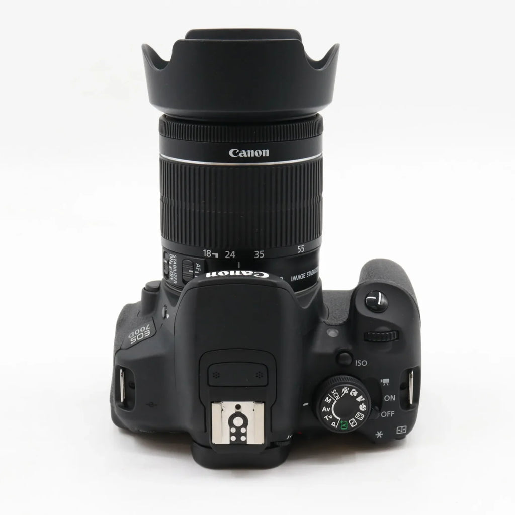 Canon EOS 700D body + EF-S 18-55mm F/3.5-5.6 IS STM gebraucht