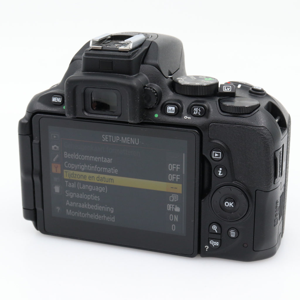 Nikon D5600 body used