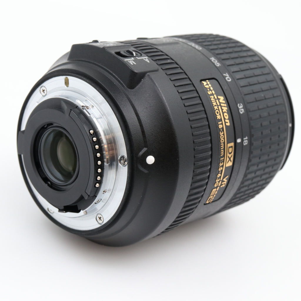 Nikon AF-S 18-300mm f/3.5-6.3G ED VR DX used
