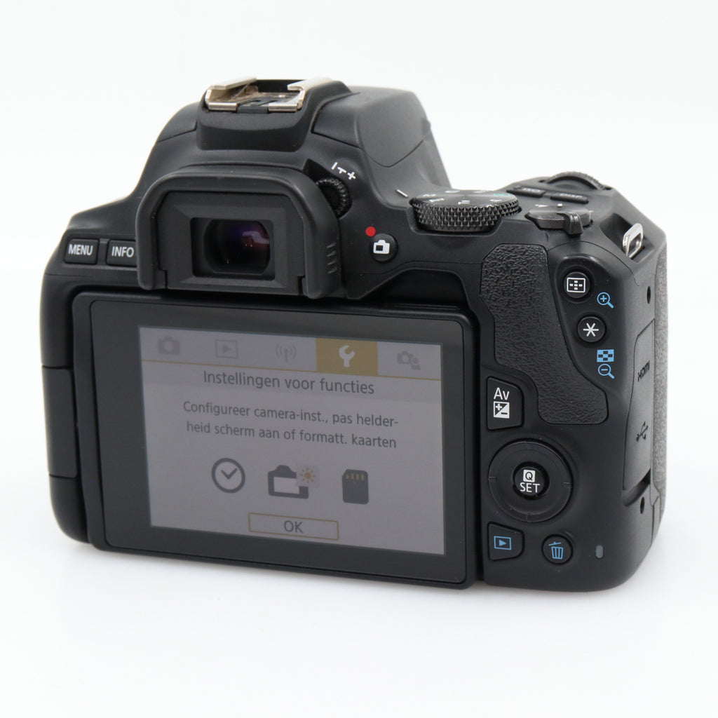 Canon EOS 250D body used